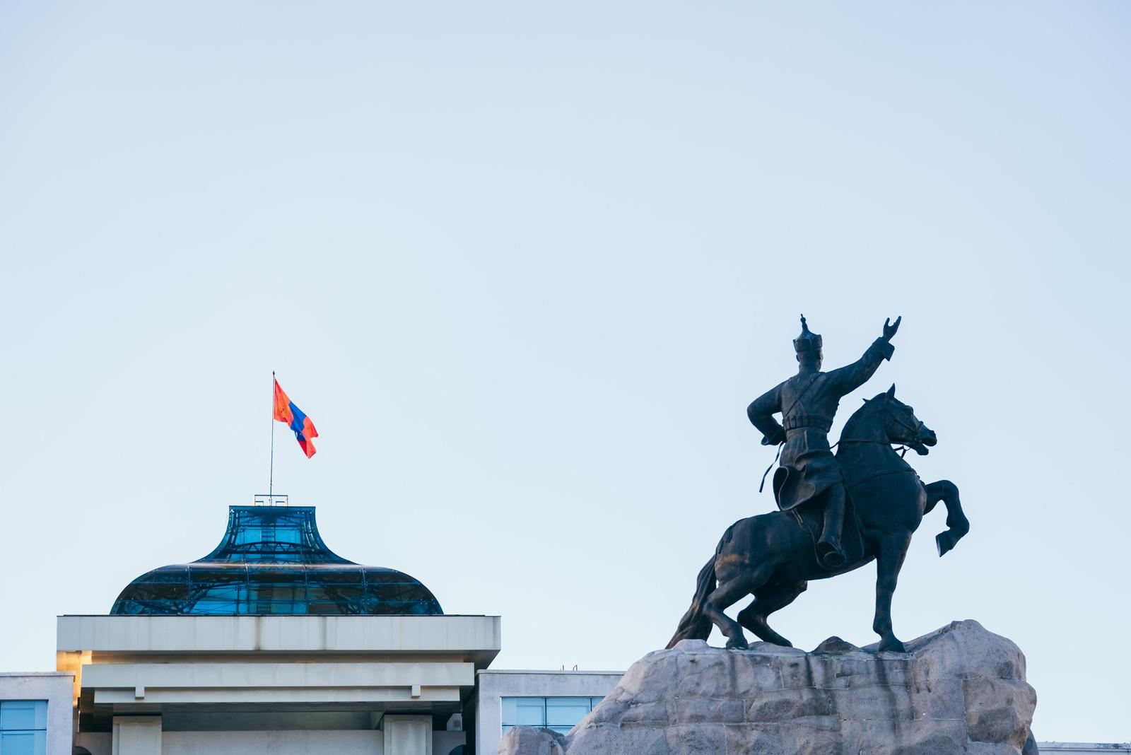 Sükhbaatar Monument